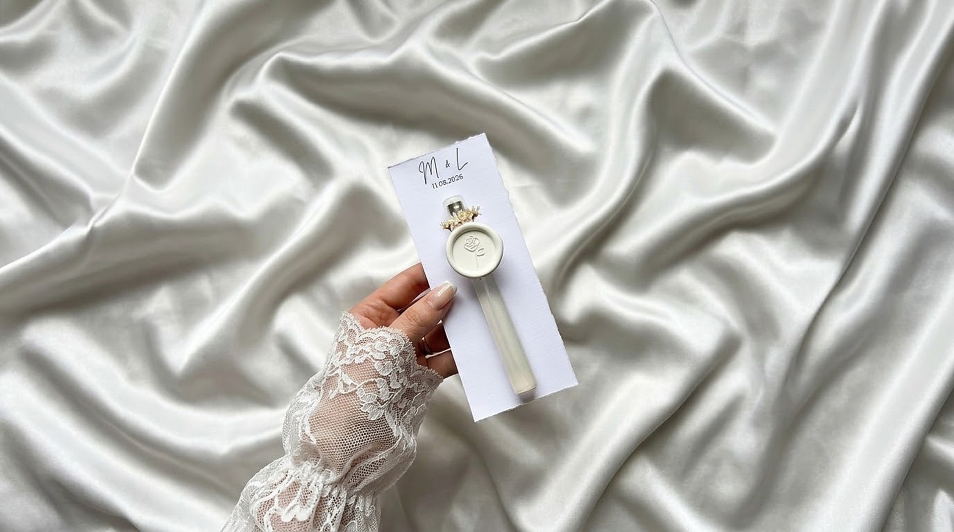 Mini home spray com lacre de cera em cartão de papel algodão